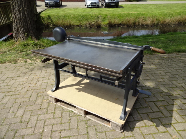 Pappschere